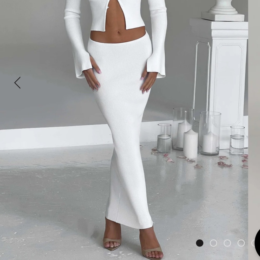 Women’s White Ribbed Maxi Skirt - Sleek High-Waist Style